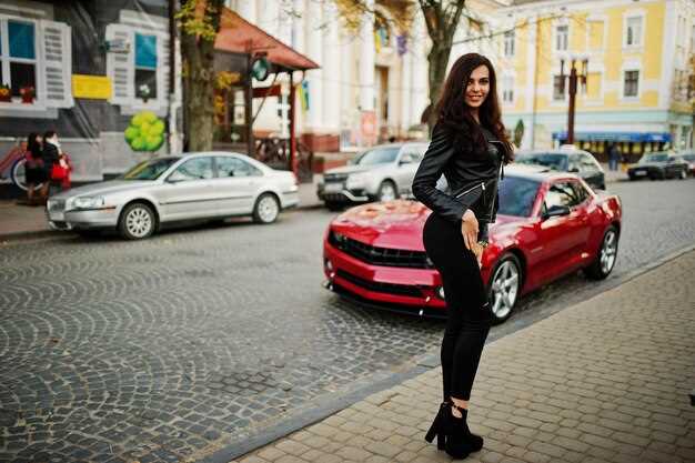 «Ретрорейс» прокатился по Москве: самые яркие автомобили